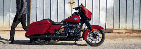 Ride the stripped-down 2021 Harley-Davidson® Street Glide® Special near Angleton TX