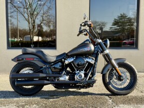 2021 Harley-Davidson® Softail Slim® FLSL thumb 3