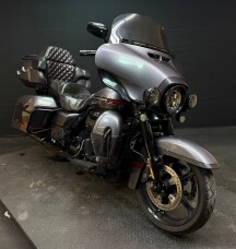 Harley-Davidson® CVO™ Limited 2020 FLHTKSE GRAY thumb 3