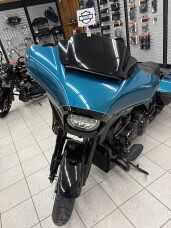 2026 Harley-Davidson® Street Glide® Teal Thunder / Vivid Black - Black thumb 2