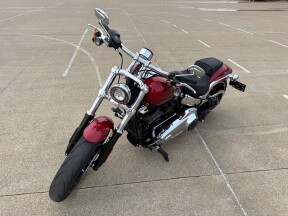 2025 Harley-Davidson<sup>®</sup> Breakout® Brilliant Red thumb 1
