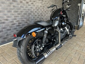 2021 Harley-Davidson® Forty-Eight® Vivid Black thumb 2