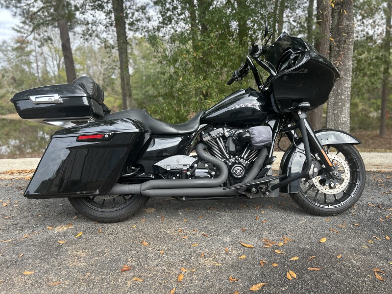 FLTRXS 2019 Road Glide® Special
