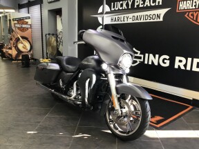 2016 Harley-Davidson® Street Glide® Special Charcoal Denim thumb 2