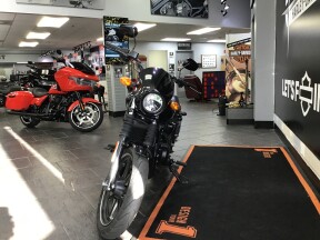 2016 Harley-Davidson® Harley-Davidson Street® 750 Vivid Black thumb 1