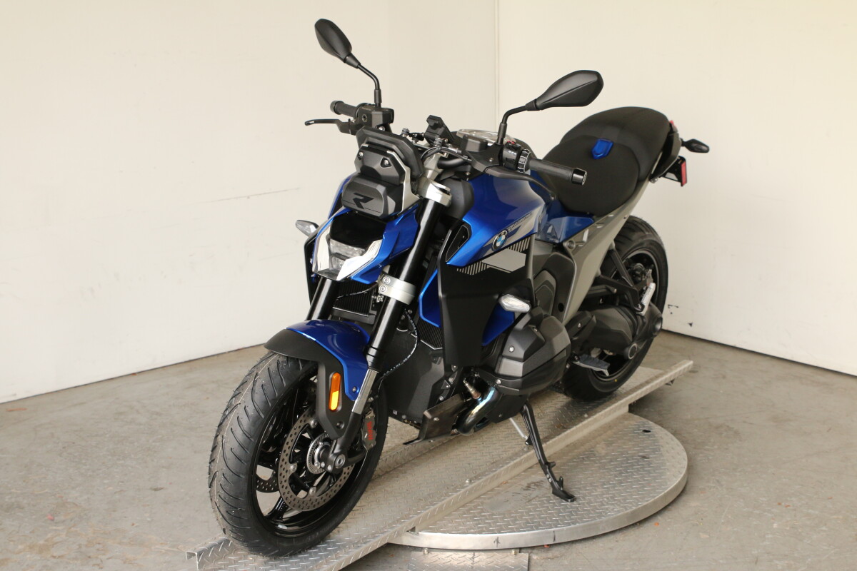 2026 BMW R 1300 R, photo 9