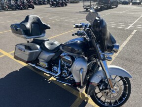 2019 Harley-Davidson® CVO™ Street Glide® thumb 3