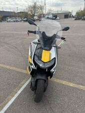 2023 BMW Motorrad CE 04 thumb 2
