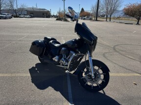 2017 Indian Chieftain® thumb 3