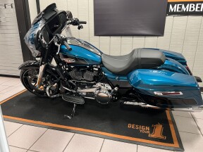 2026 Harley-Davidson® Street Glide® Teal Thunder / Vivid Black thumb 3