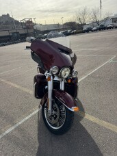 2015 Electra Glide® Ultra Classic™ thumb 2