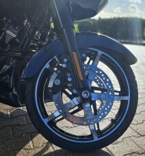 FLTRX 2026 Road Glide® thumb 3