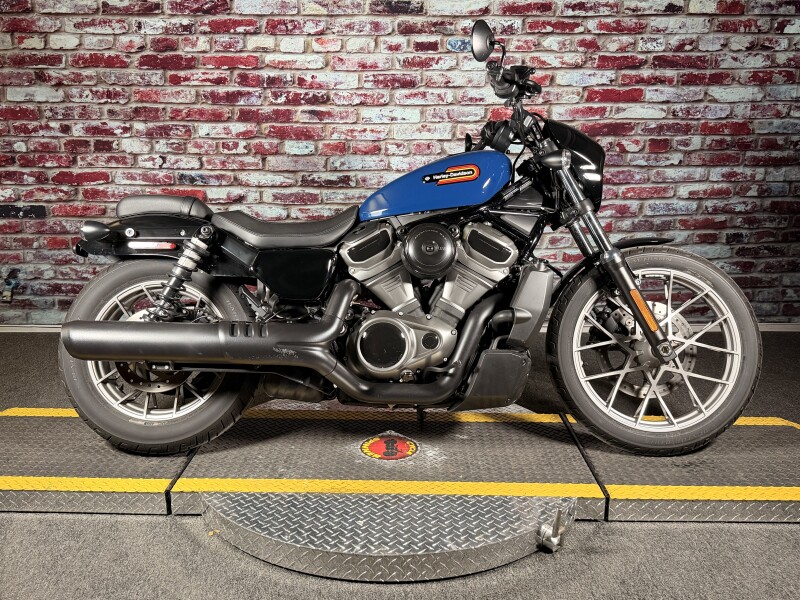 Harley-Davidson® Nightster™ Special 2023 RH975S BRT BILIARD BLU