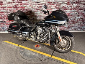 Harley-Davidson® Road Glide® Ultra 2013 FLTRU MIDNIGHT PEARL thumb 0