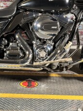 Harley-Davidson® Street Glide® Special 2015 FLHXS BLACK W/ PINSTRIPE thumb 3