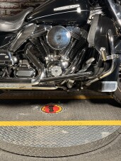 Harley-Davidson® Electra Glide® Ultra Limited 2012 FLHTK BLACK W/ PINSTRIPE thumb 3