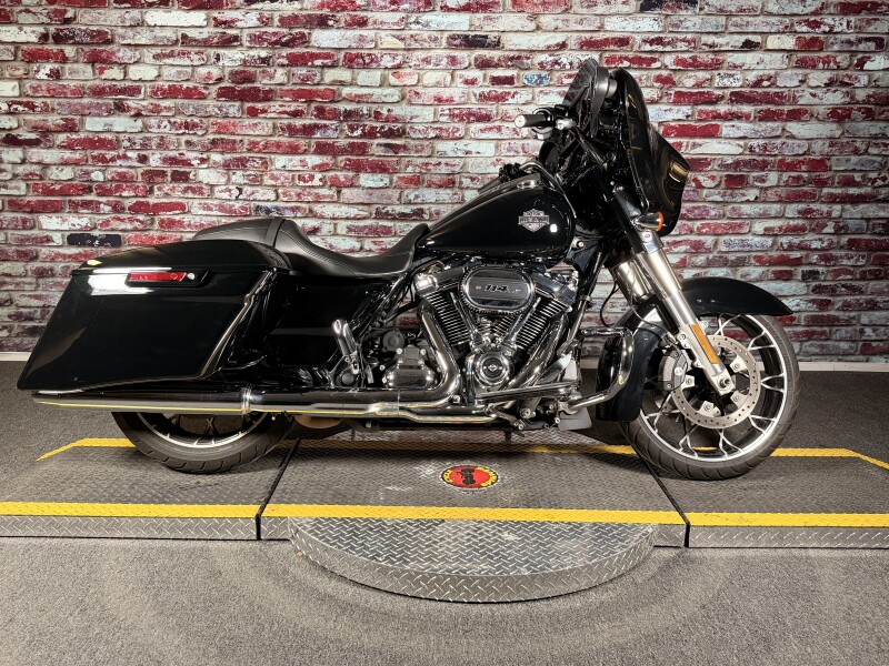 Harley-Davidson® Street Glide® Special 2021 FLHXS Vivid Black
