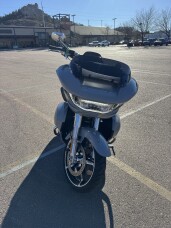 2025 Harley-Davidson® Road Glide® thumb 2
