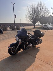 Harley-Davidson® Electra Glide® Classic 2013 FLHTC Carbon Blue thumb 0