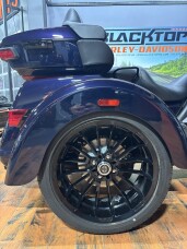 2025 Harley-Davidson® Tri Glide® Ultra MYSTIC SHIFT thumb 2