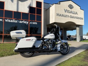 FLHXS 2017 Street Glide® Special thumb 3