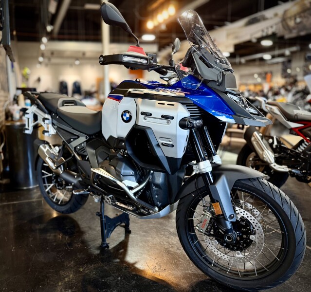 2025 BMW Motorrad R 1300 GS Adventure Racing Blue Metallic