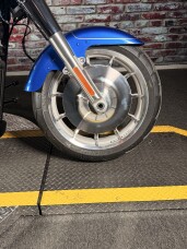 Harley-Davidson® Fat Boy® 2025 FLFB BLUE BURST W/ PINSTRIPE thumb 2