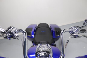 2025 Harley-Davidson® CVO™ Road Glide™ Blue Streak thumb 0
