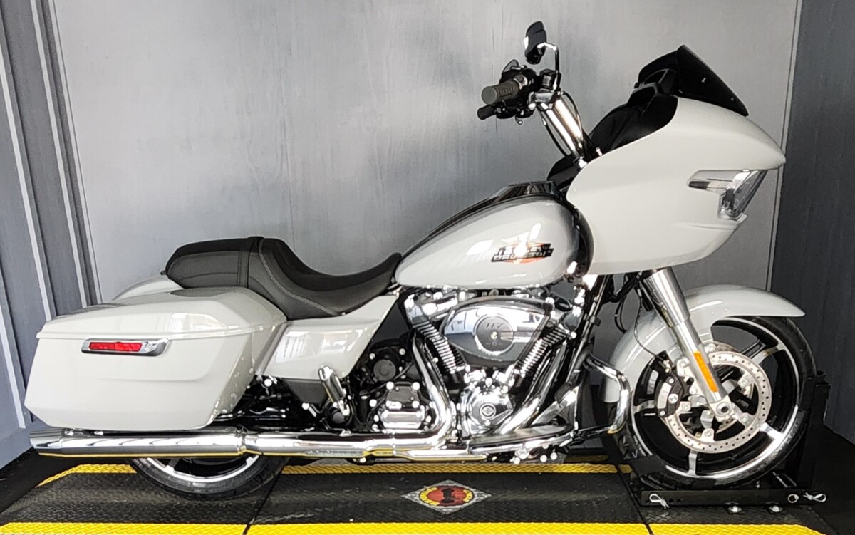 2026 Harley-Davidson® Road Glide®  FLTRX  DRK BILIARD GRY