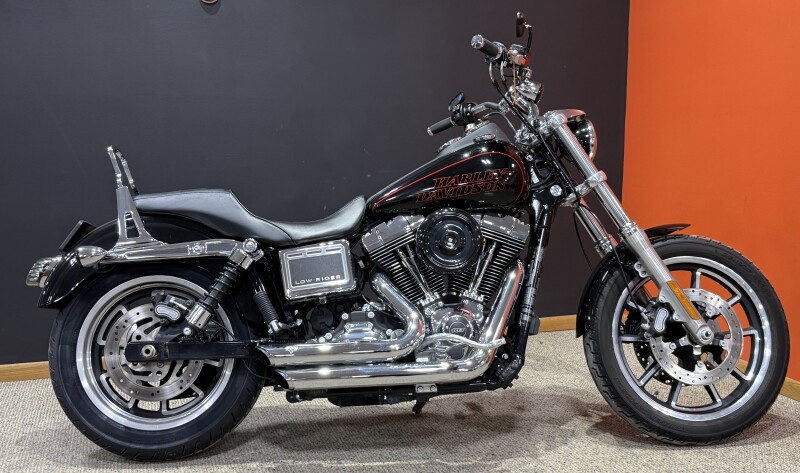 2014 Harley-Davidson® Low Rider® BLACK W/ PINSTRIPE