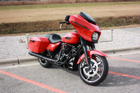 2026 Harley-Davidson® Street Glide® FLHX thumb 3