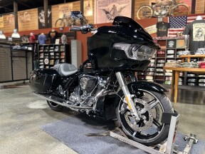 Harley-Davidson® Road Glide™ 2025 FLTRX VIVID BLACK thumb 3