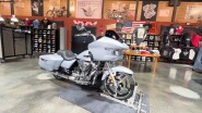 Harley-Davidson® Road Glide™ 2025 FLTRX ATLAS SLV MTLIC