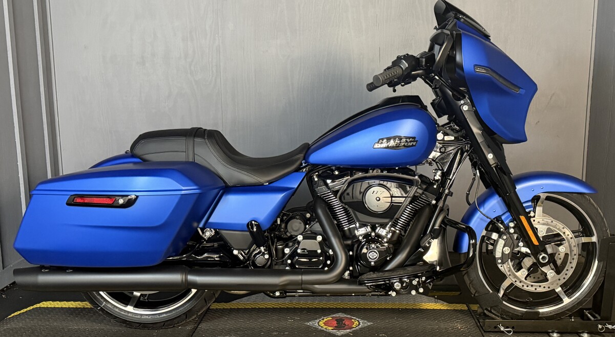 2026 Harley-Davidson® Street Glide®  FLHX  AURORA BLUE DNM