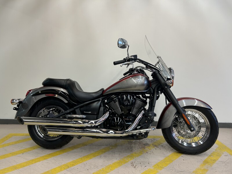 SALE PENDING 2016 Kawasaki Vulcan 900 Imperial Red & Metallic Graphite Gray