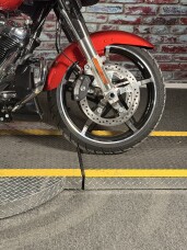 Harley-Davidson® Street Glide® 2025 FLHX thumb 2