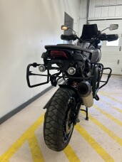 2021 Harley-Davidson® Pan America™ Special Gauntlet Grey Metallic thumb 0