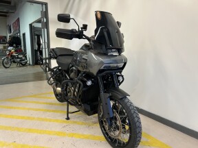 2021 Harley-Davidson® Pan America™ Special Gauntlet Grey Metallic thumb 2