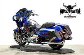 2025 Harley-Davidson® CVO™ Street Glide® Blue Streak thumb 1