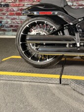 Harley-Davidson® Breakout™ 2025 FXBR MDNIGHT thumb 1