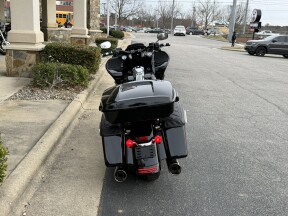 2017 Harley-Davidson<sup>®</sup> Road Glide® Special Vivid Black thumb 2