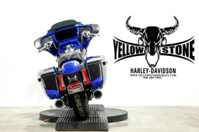 2025 Harley-Davidson® CVO™ Street Glide® Blue Streak thumb 2