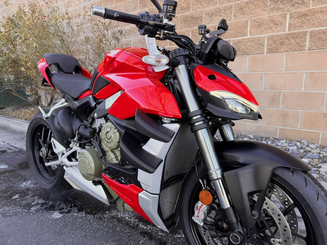 2022 Ducati Streetfighter V4, photo 3