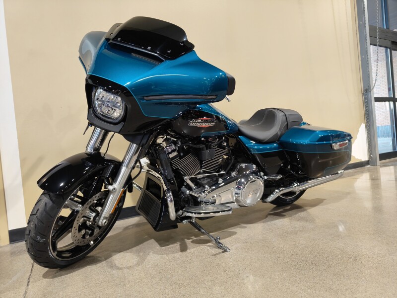 2026 Harley-Davidson® Street Glide® Teal Thunder / Vivid Black - Black