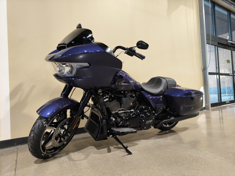 2026 Harley-Davidson® Road Glide® Purple Abyss - Black