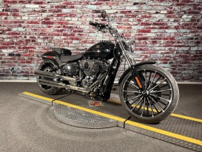 Harley-Davidson® Breakout™ 2025 FXBR VIVID BLACK thumb 0