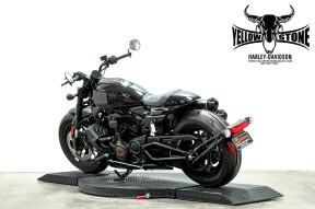 2024 Harley-Davidson® Sportster® S Vivid Black thumb 1
