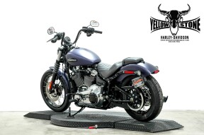 2025 Harley-Davidson® Street Bob® Purple Abyss Denim w/Laced Wheels thumb 1