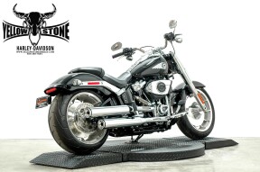 2025 Harley-Davidson® Fat Boy® Vivid Black thumb 3