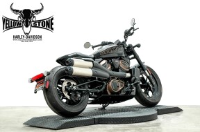 2024 Harley-Davidson® Sportster® S Vivid Black thumb 3